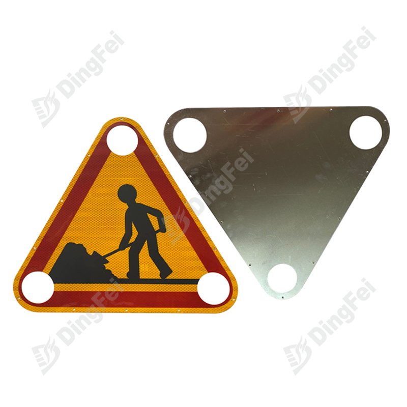 AK5 Triangle Sign | Prismatic reflective film, PVC cone sleeve ...
